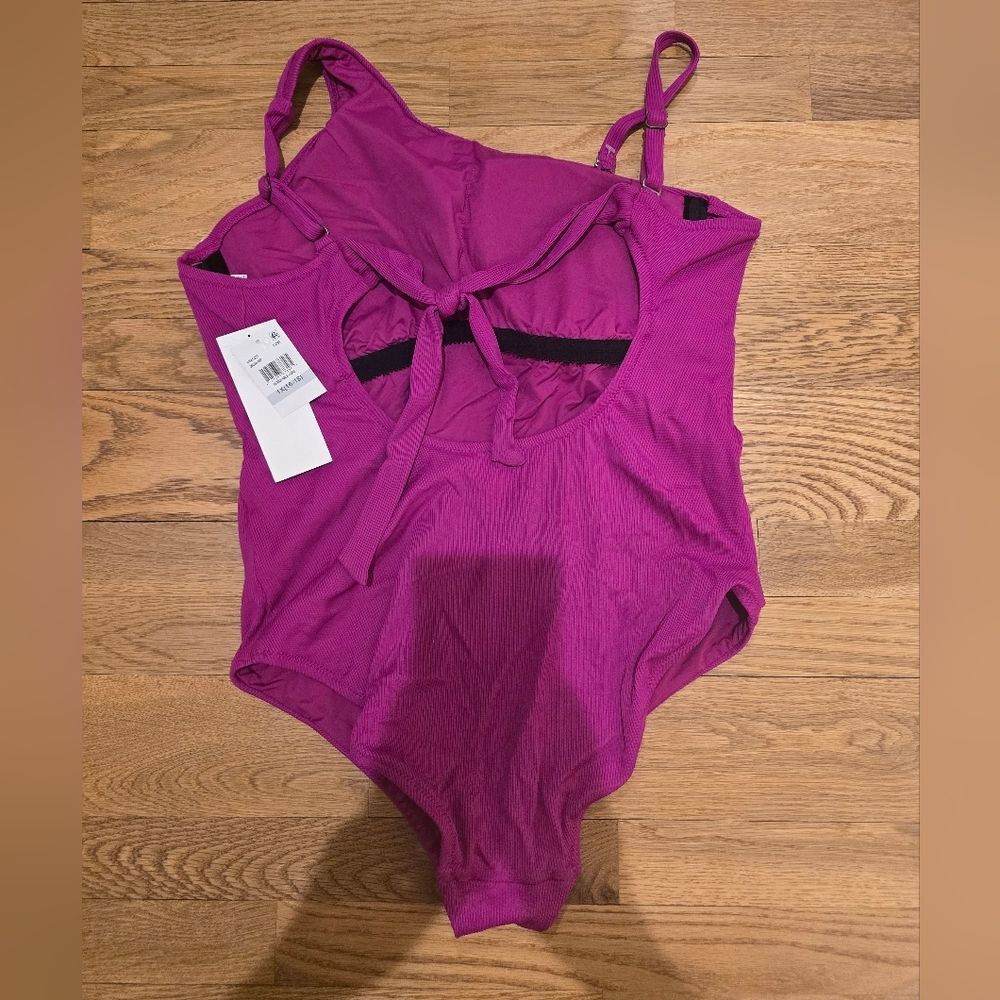 NWT 2023 BECCA BY REBECCA VIRTUE Pink Ribbed Asymmetrical One Piece Swimsuit 1X - Picture 5 of 5